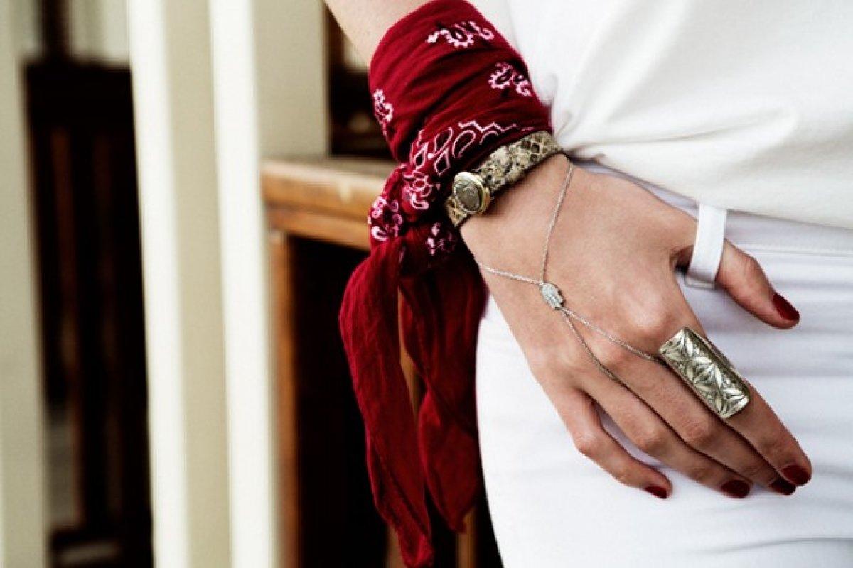 Bu sezon çok moda! İşte en tarz bandana bağlama şekilleri