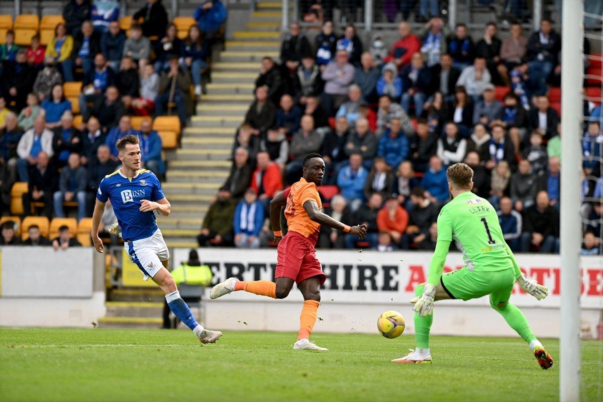 Galatasaray, St Johnstone'ı 4-2 yendi