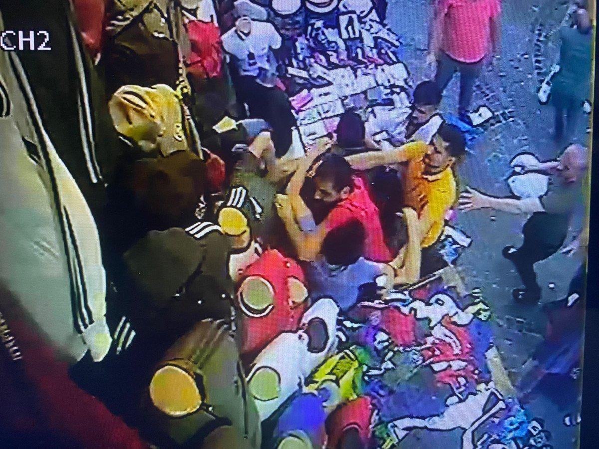 İstanbul'da yaşayan ailenin dükkanına yıllardır saldırıyorlar