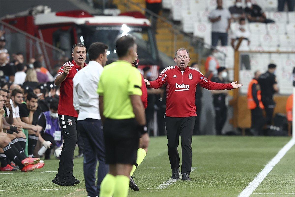 Beşiktaş, Rizespor'u 3 golle geçti