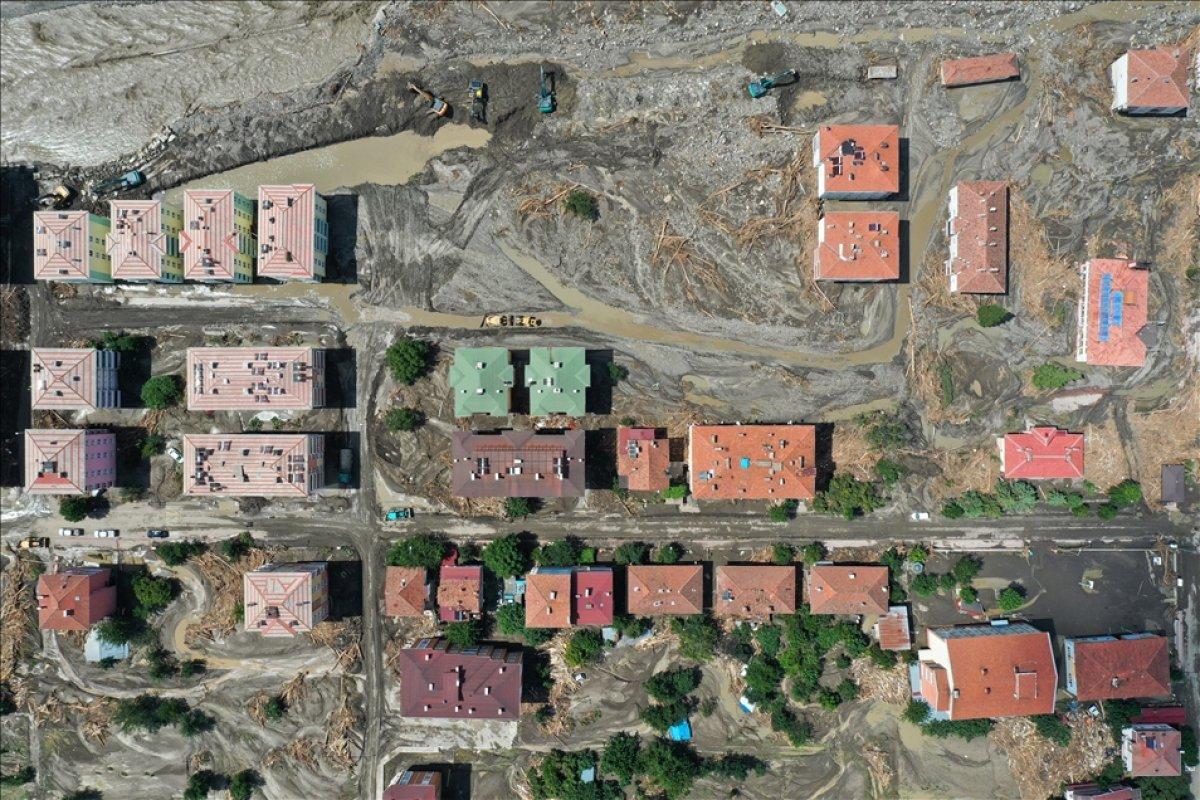 Kastamonu'nun Bozkurt ilçesinde selin yol açtığı tahribat havadan görüntülendi