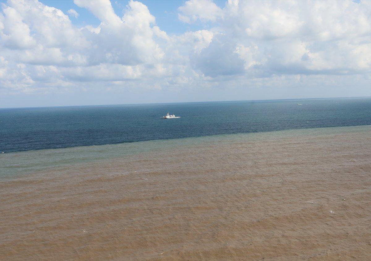 Kastamonu'da sel sonrası Abana sahili çamurla kaplandı