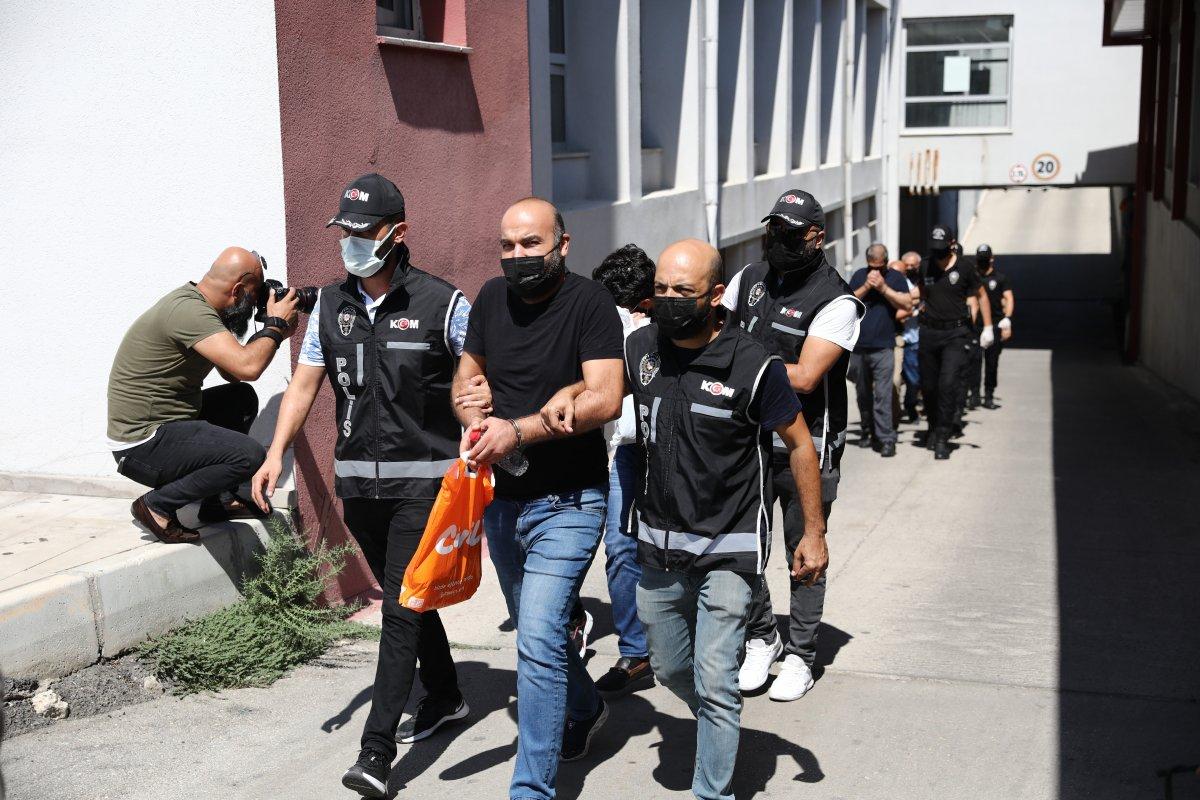 Adana'daki çete lideri öğretmen, tarihi eserden zengin olunca istifa etti