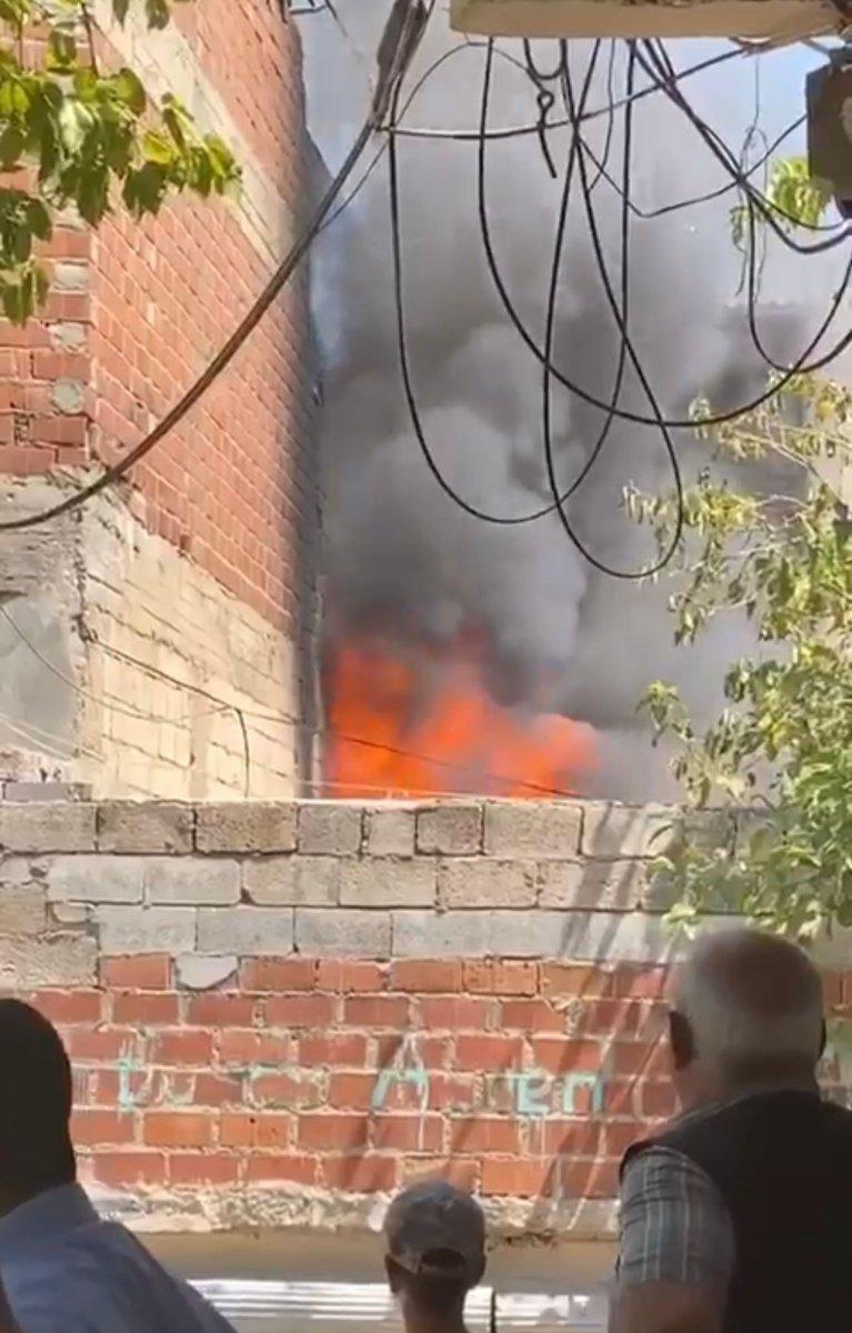 Şanlıurfa'da yufka açarken evi yaktı