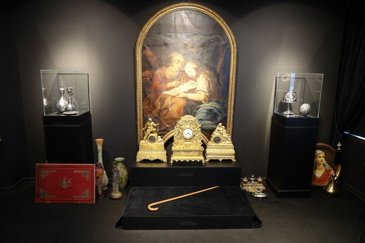 Atatürk'e ait baston satışa çıktı