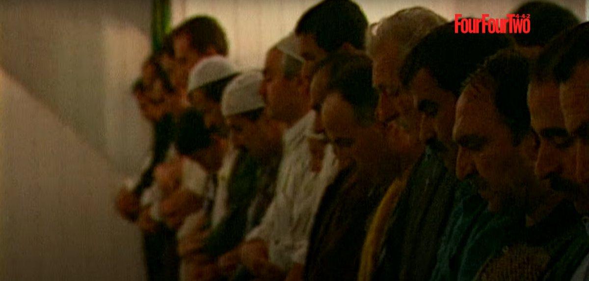 Süleyman Seba'nın cuma namazı hikayesi