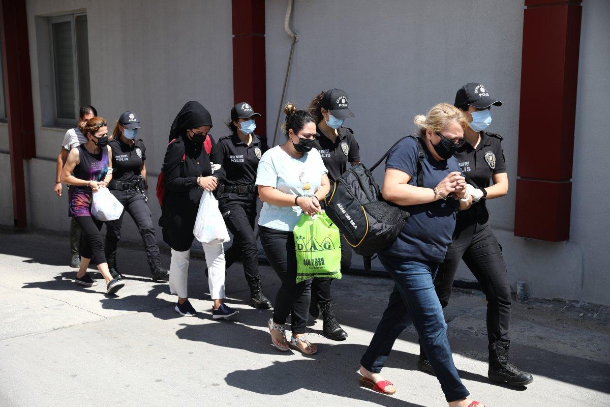 Adana'daki çete lideri öğretmen, tarihi eserden zengin olunca istifa etti
