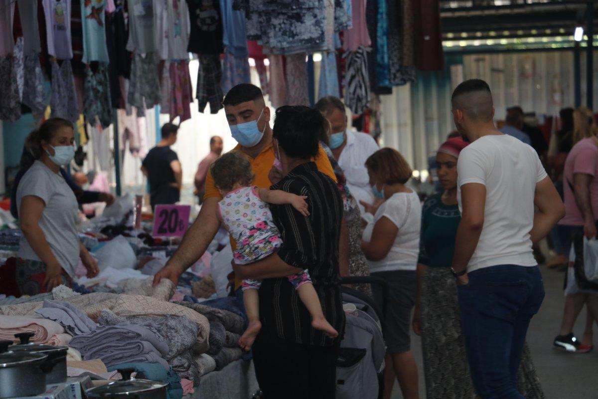 Edirne'de Bulgar turistler Ulus Pazarı'na akın etti