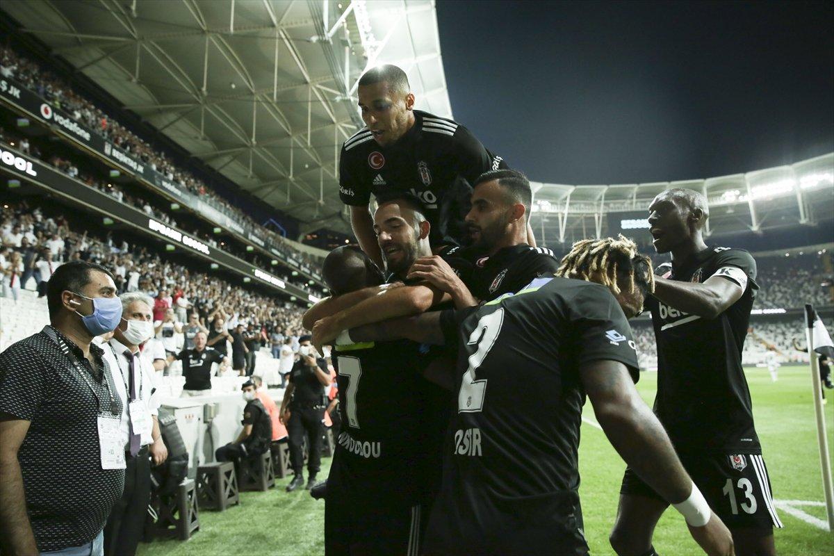 Beşiktaş, Rizespor'u 3 golle geçti