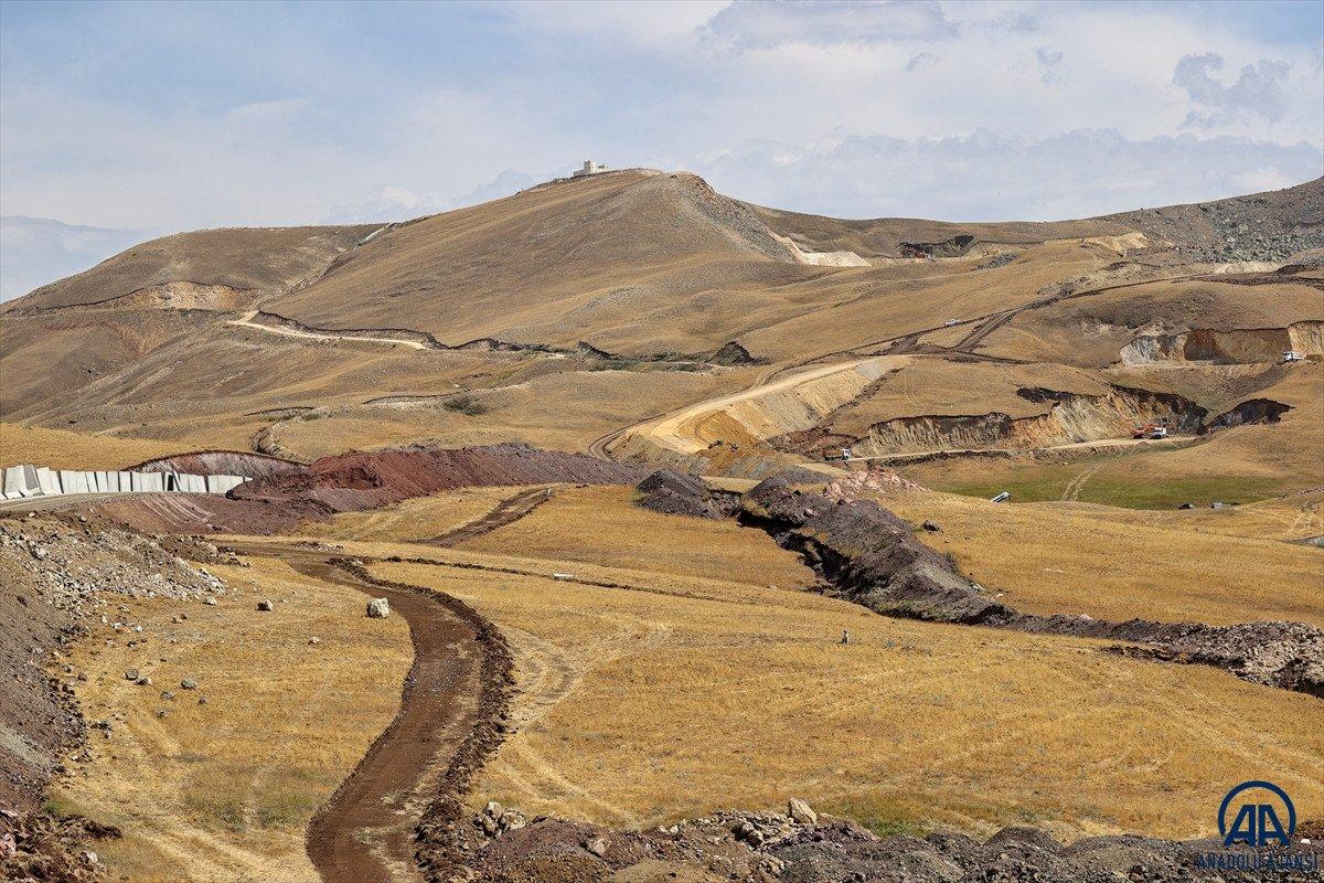 Mehmetçik, Van-İran sınırında gece gündüz tetikte