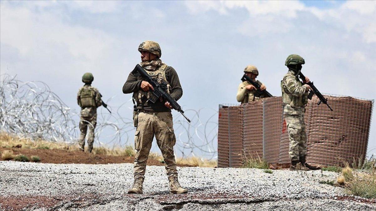 Mehmetçik, Van-İran sınırında gece gündüz tetikte
