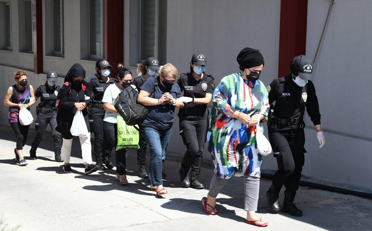 Adana'daki çete lideri öğretmen, tarihi eserden zengin olunca istifa etti