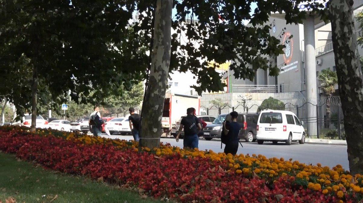 Sultangazi'de kaçmaya çalışan kaçak göçmenler yakalandı