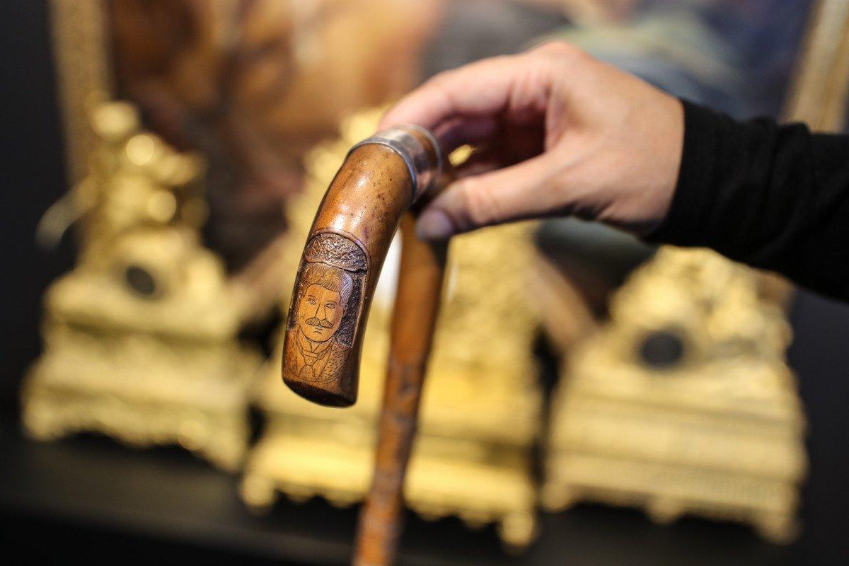 Atatürk'e ait baston satışa çıktı