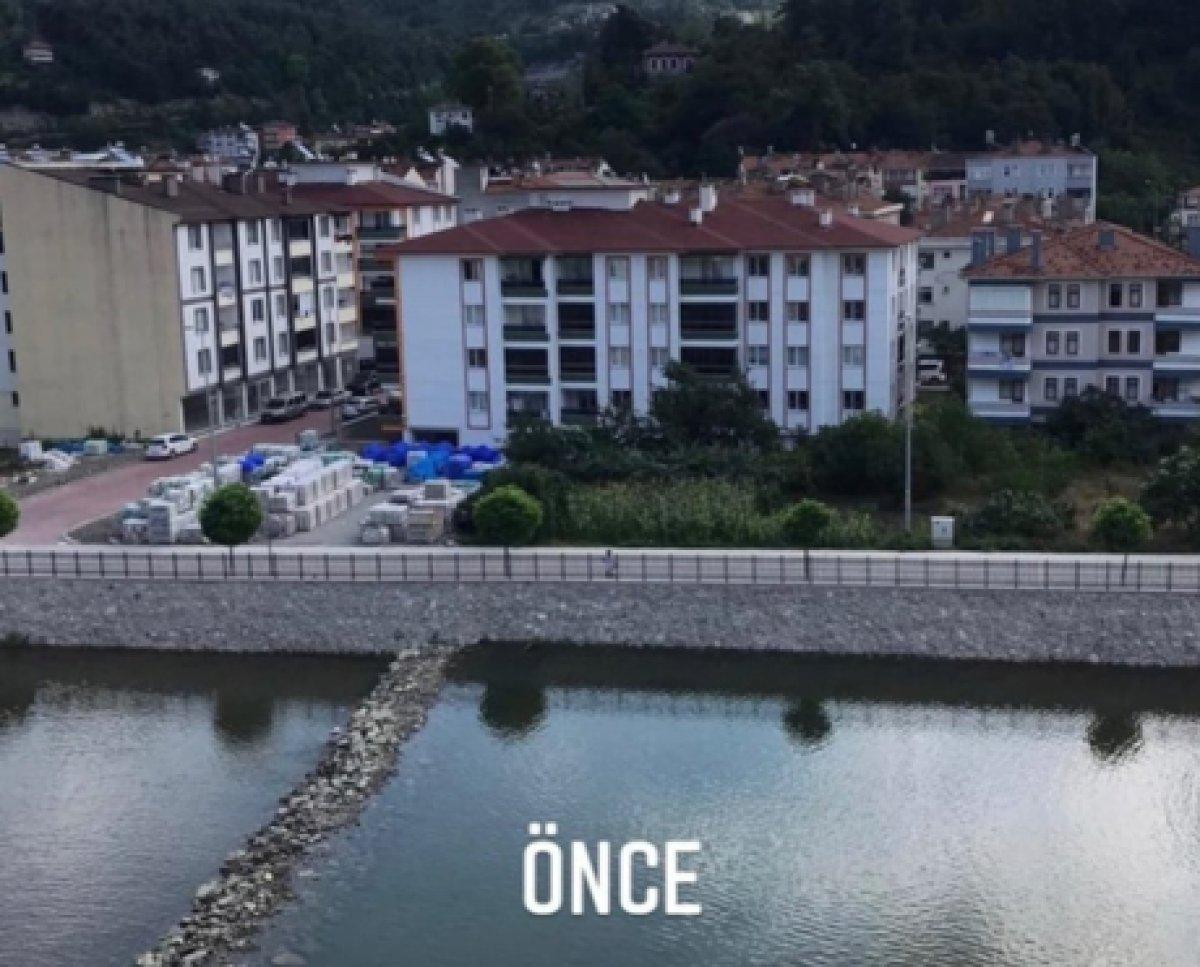 Kastamonu'da sel felaketinin boyutunu anlatan kare