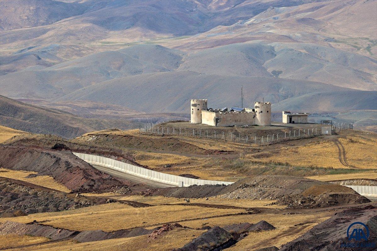 Mehmetçik, Van-İran sınırında gece gündüz tetikte