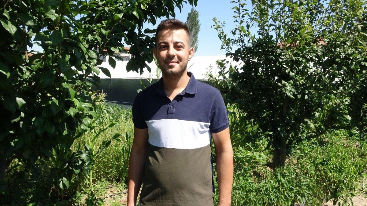 Isparta'da siyah domates üretildi