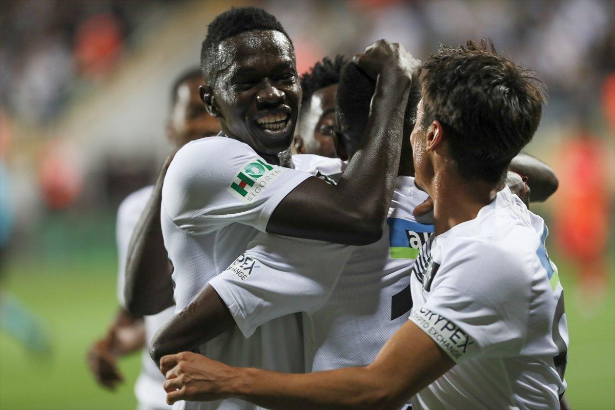 Altay, sahasında Kayseri'ye 3 gol attı