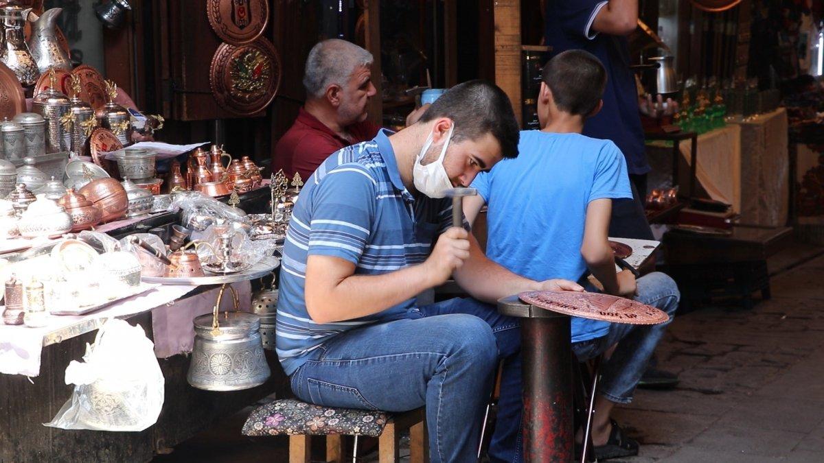 Gaziantep'te yarım asırdan fazla kullanılan bakıra ilgi sürüyor