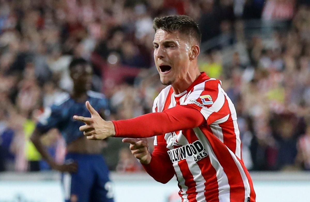 Brentford, Arsenal'i 2 golle mağlup etti