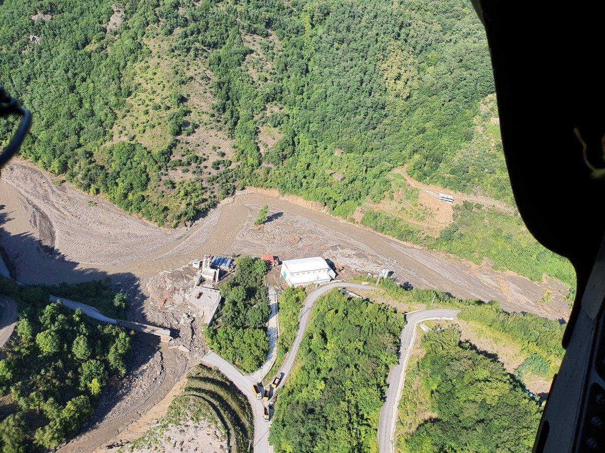 DSİ Genel Müdürü, gazeteciler ile HES alanını helikopterle inceledi