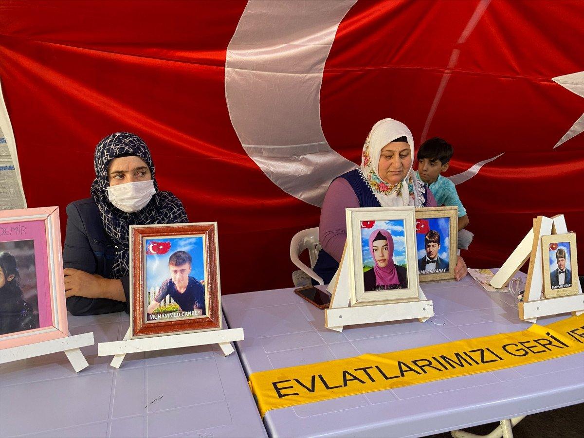 Evlat nöbetindeki anne: Sen gelmeden ben bu eylemden kalkmayacağım