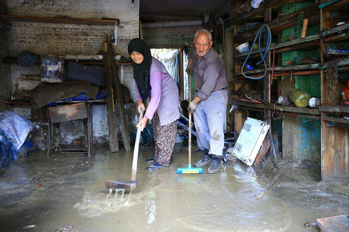 Bartın’da selzede, eşi ile helalleştiği anları gözyaşları içinde anlattı