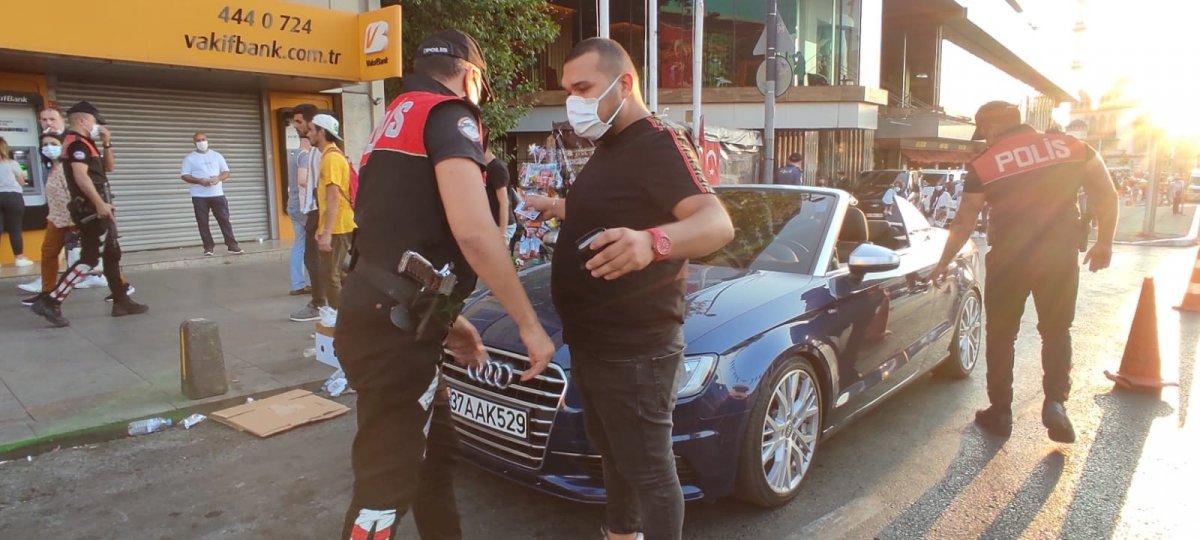 Taksim'de asayiş uygulaması yapıldı