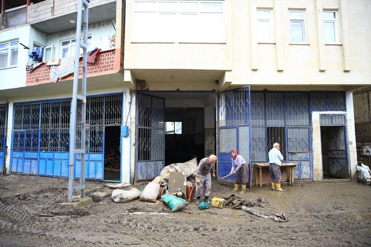 Bartın’da selzede, eşi ile helalleştiği anları gözyaşları içinde anlattı