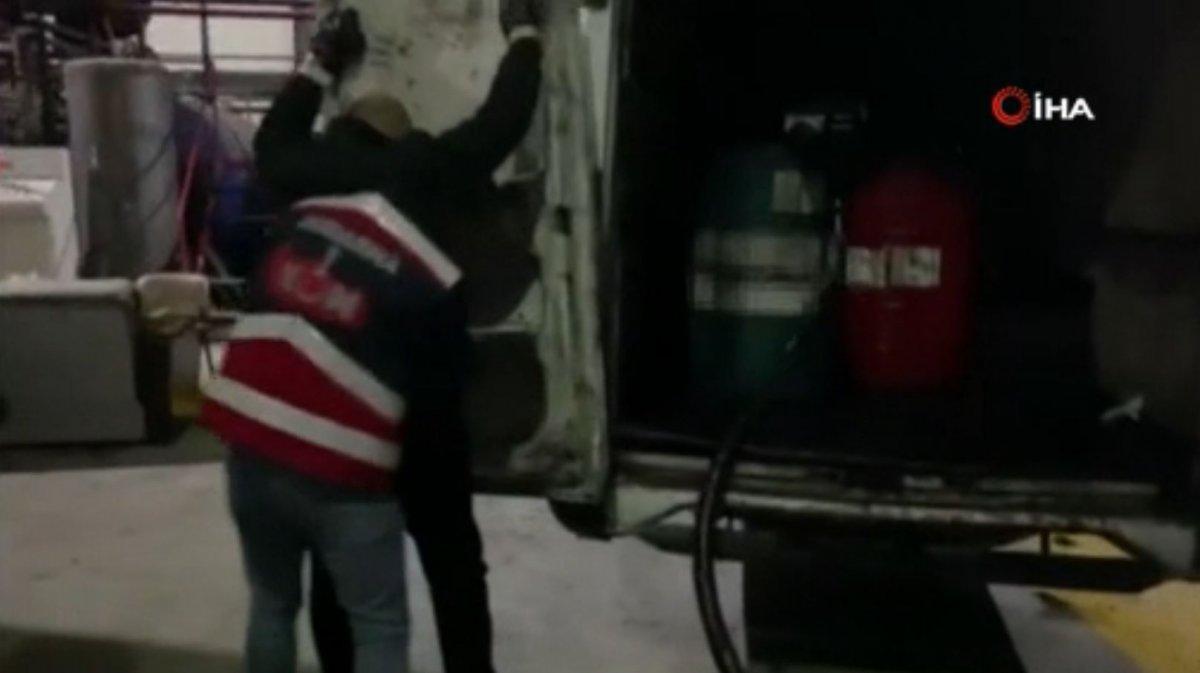 İstanbul’da 175 bin litre kaçak akaryakıt ele geçirildi