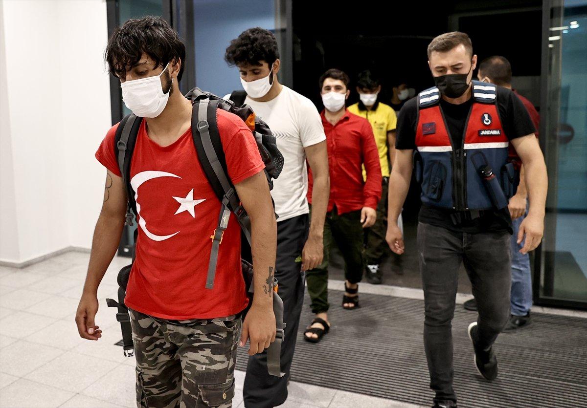 7 ayda 37 bin düzensiz göçmen sınır dışı edildi