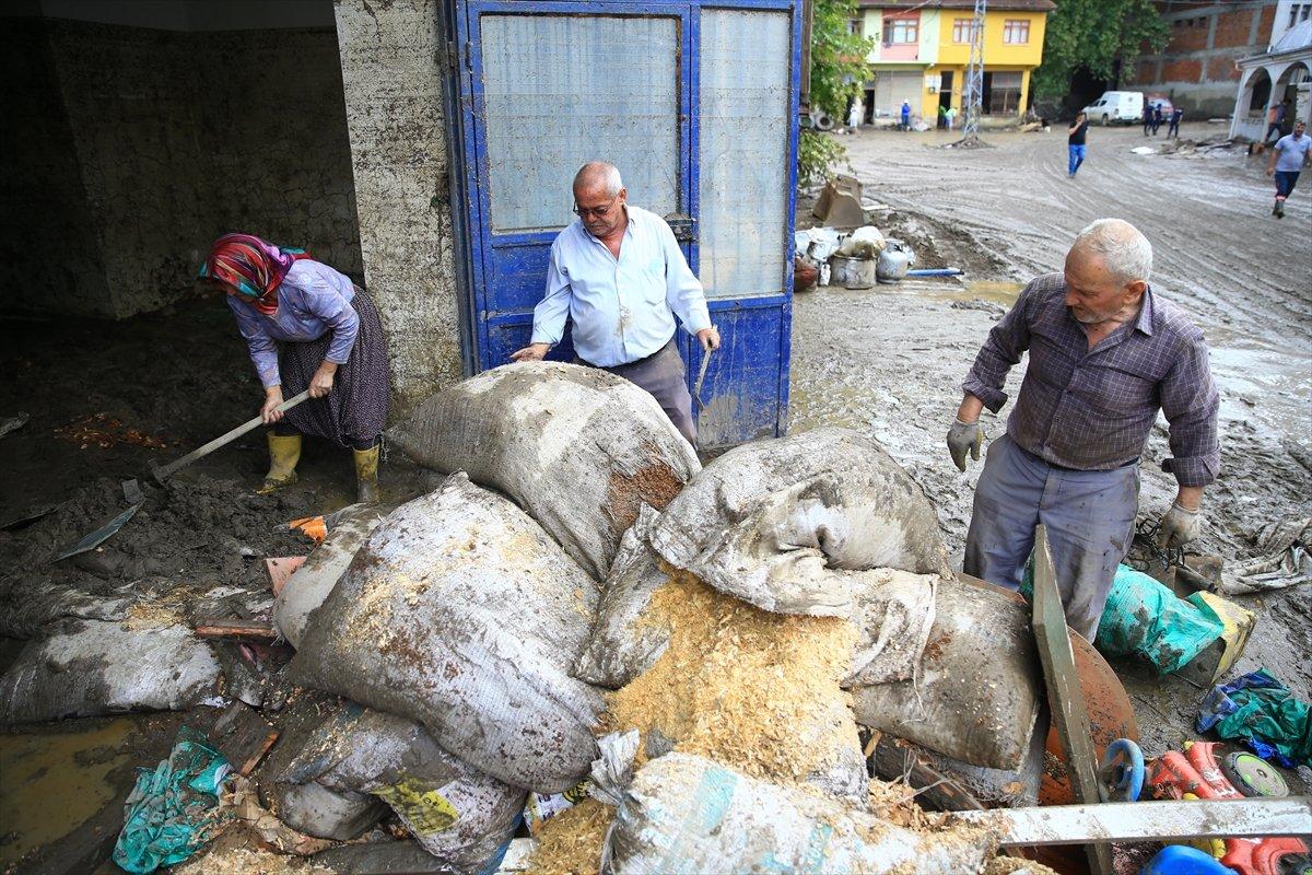 Bartın’da selzede, eşi ile helalleştiği anları gözyaşları içinde anlattı