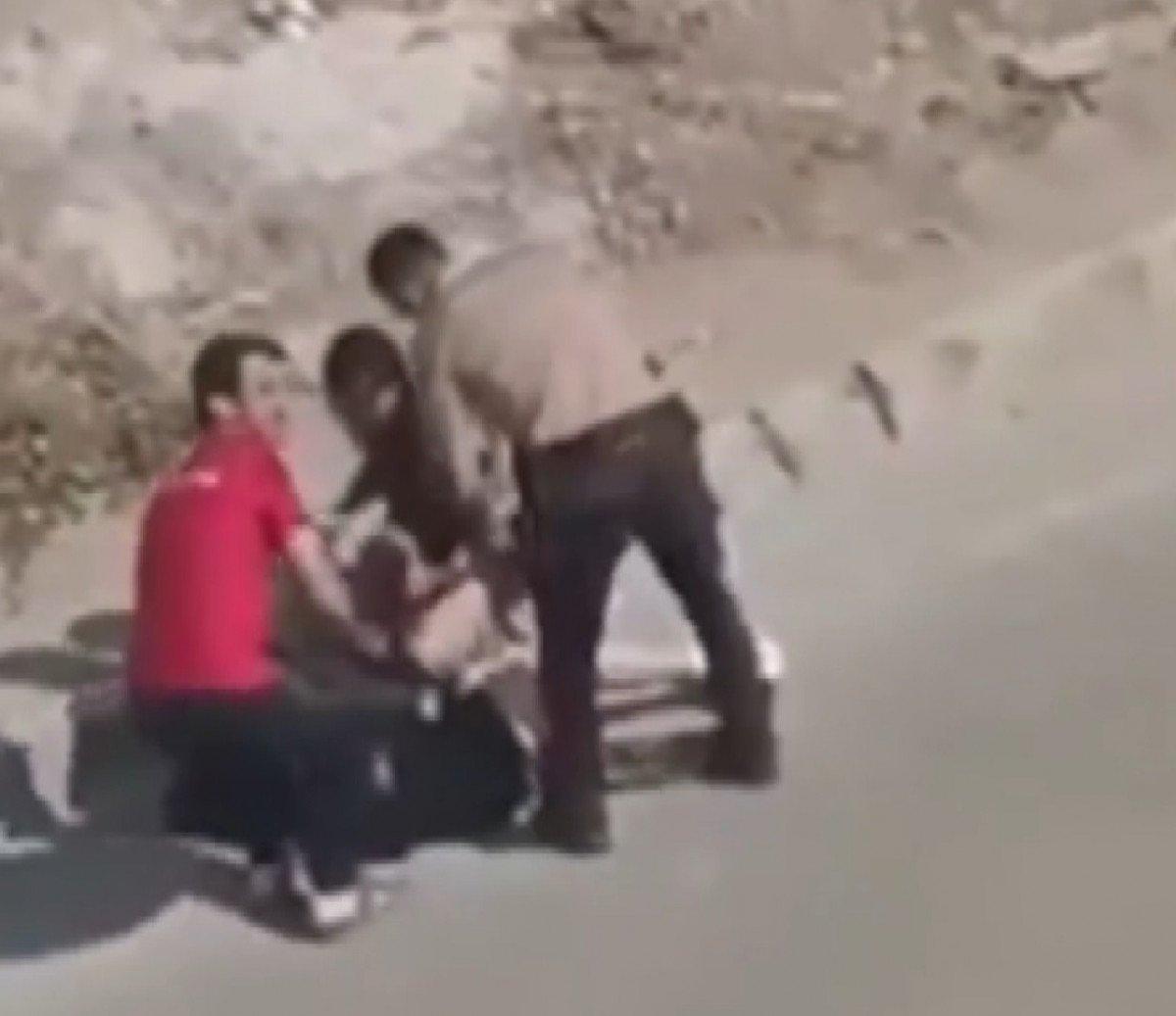 Bursa’da eski sevgilisinin yolunu kesti, boğazına bıçak dayadı