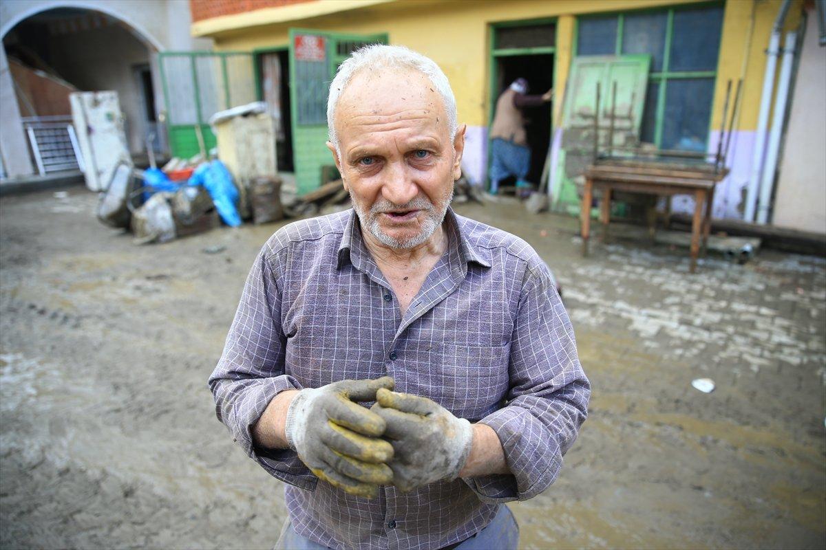Bartın’da selzede, eşi ile helalleştiği anları gözyaşları içinde anlattı