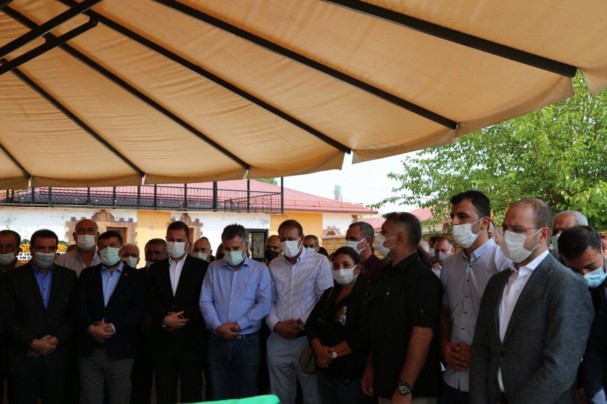 Kemal Kılıçdaroğlu’nun teyzesi Fecire Işık, son yolculuğuna uğurlandı