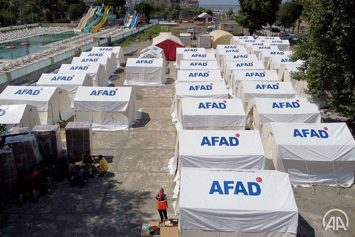 Sel felaketinde evini kaybedenler çadır kentte konaklıyor