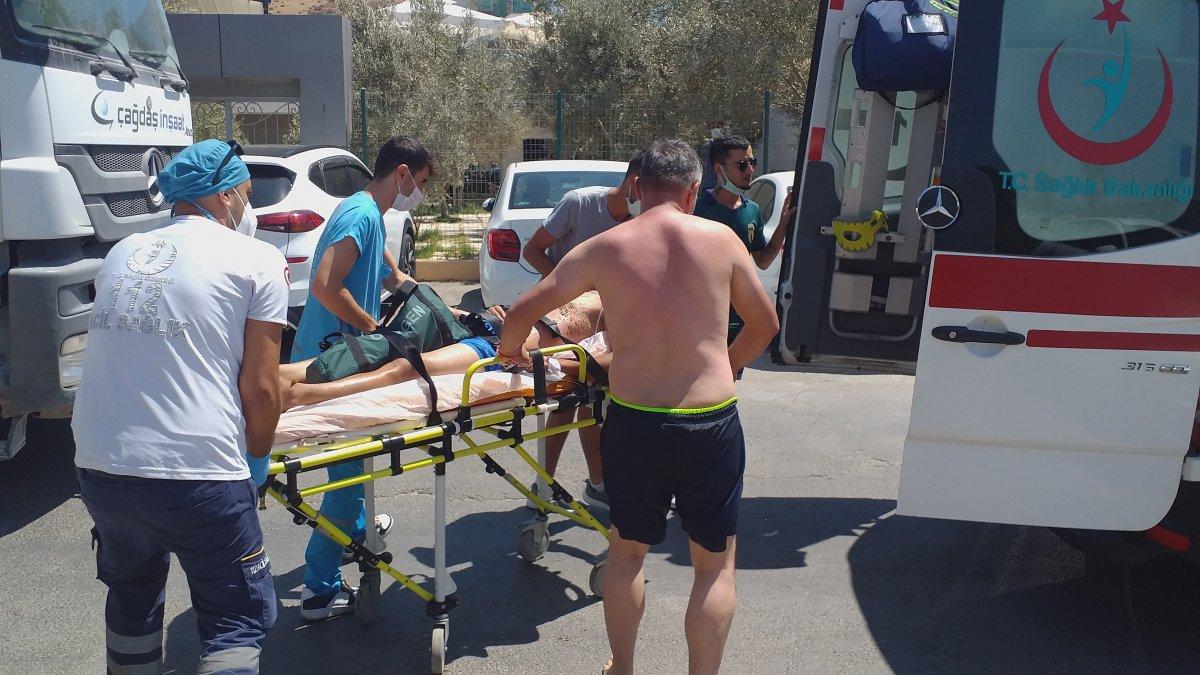 Muğla'da denize giren genç boğulma tehlikesi geçirdi