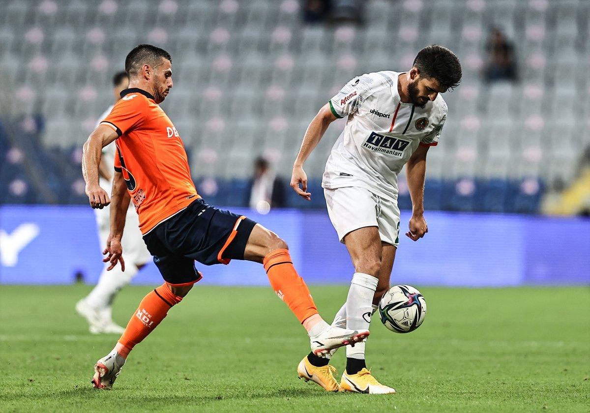 Alanyaspor, Başakşehir'i 1-0 mağlup etti