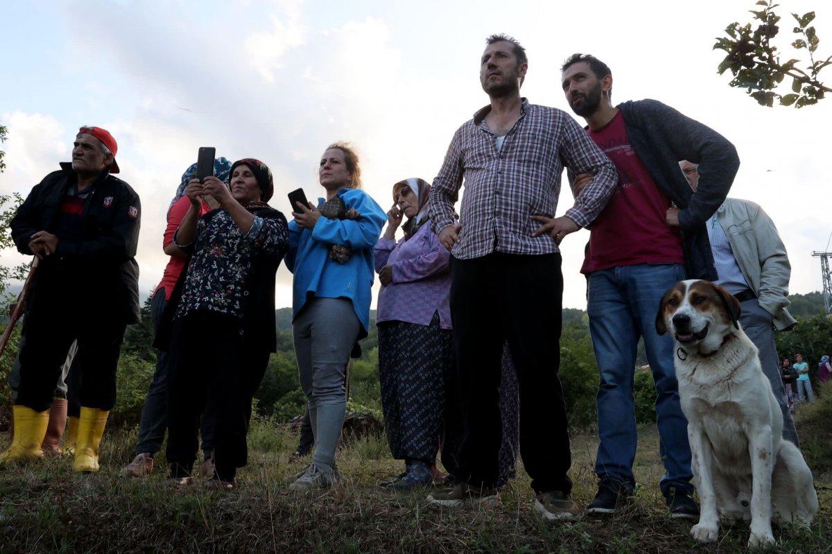 Selde elektriksiz kalan köyler, mobil jeneratörle aydınlanıyor