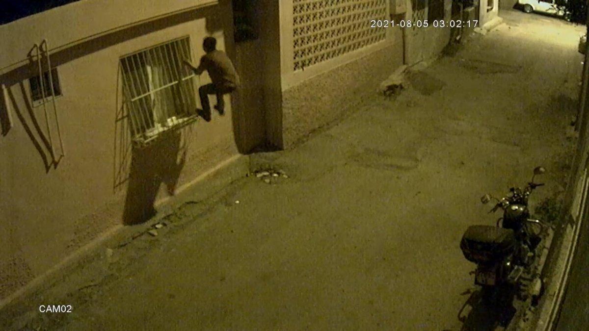 Adana'da 17 yaşındaki suç makinesi hırsız yakalandı