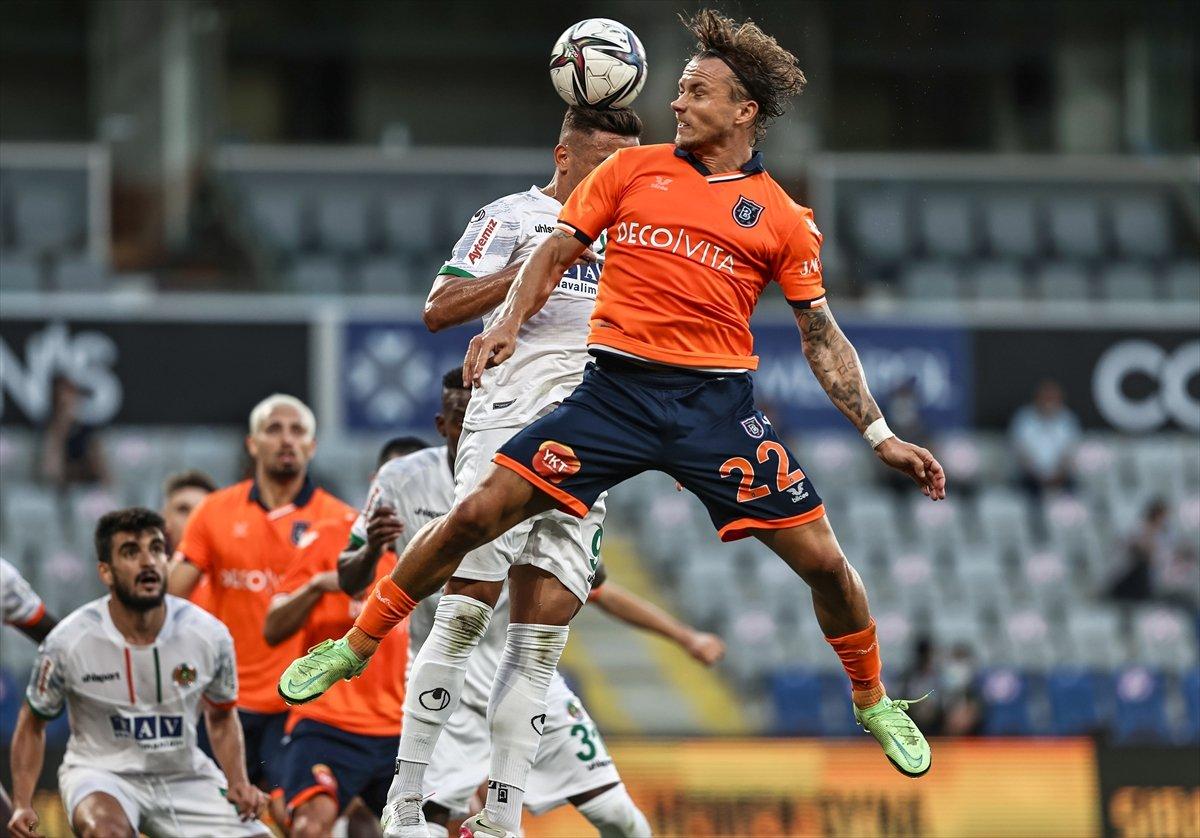 Alanyaspor, Başakşehir'i 1-0 mağlup etti