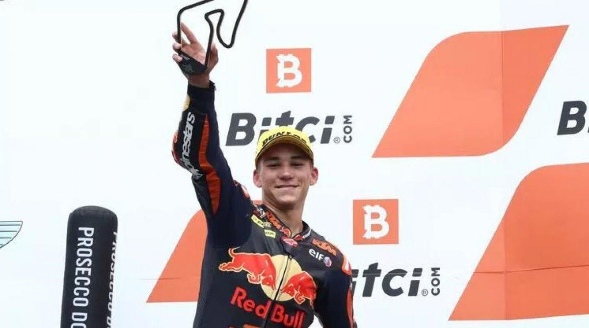 Deniz Öncü kariyerinin ikinci podyumunda