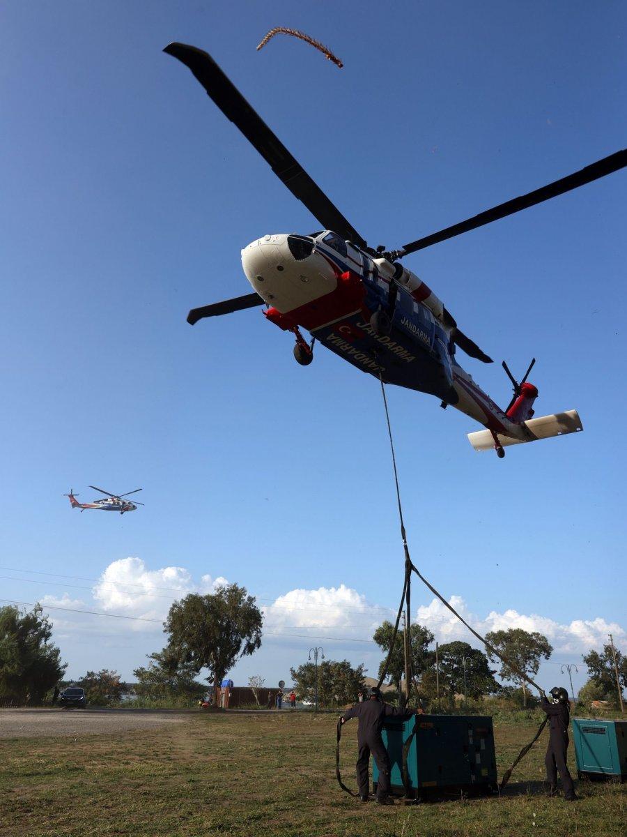 Selde elektriksiz kalan köyler, mobil jeneratörle aydınlanıyor