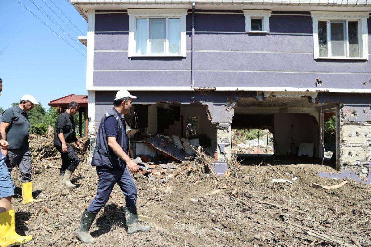 Murat Kurum, Kastamonu'da selden etkilenen bölgeleri inceledi