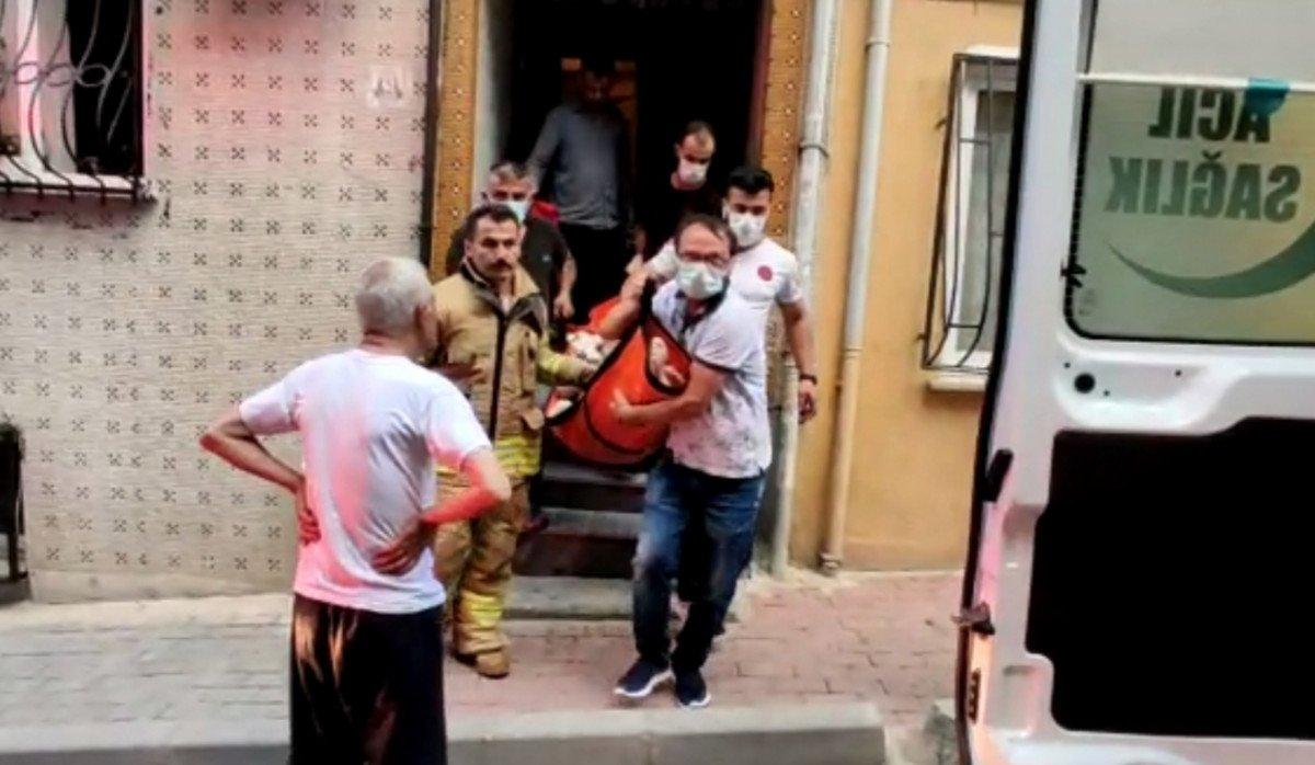 İstanbul'da evde fenalaşan kadını itfaiye ekipleri kurtardı
