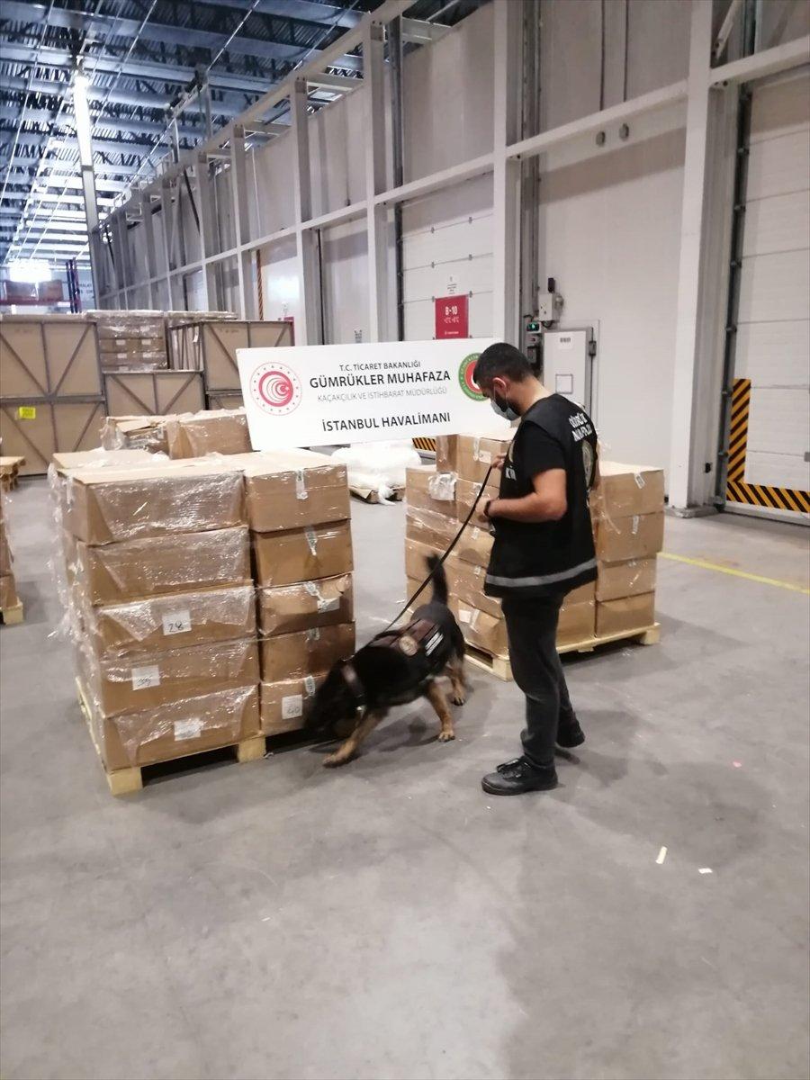 İstanbul Havalimanı'nda uyuşturucu operasyonu: 4,3 ton madde ele geçirildi