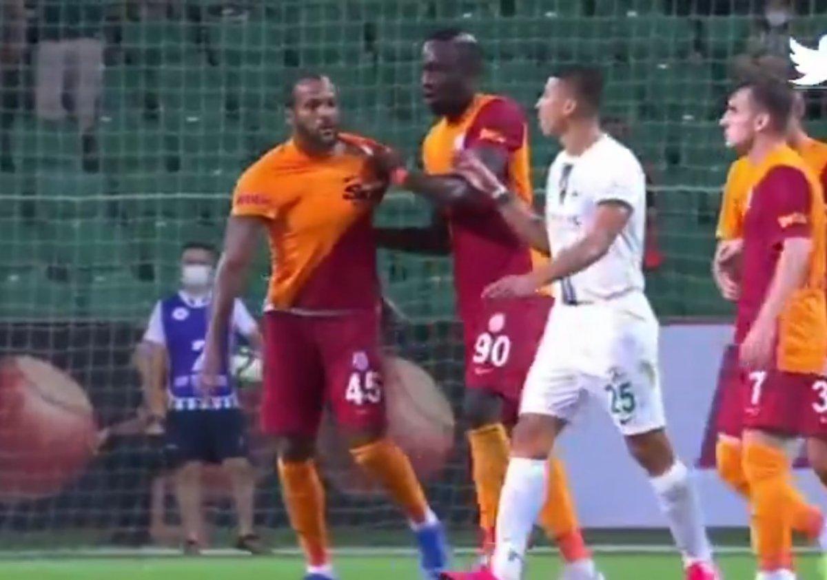 Marcao, Kerem Aktürkoğlu'na kafa attı