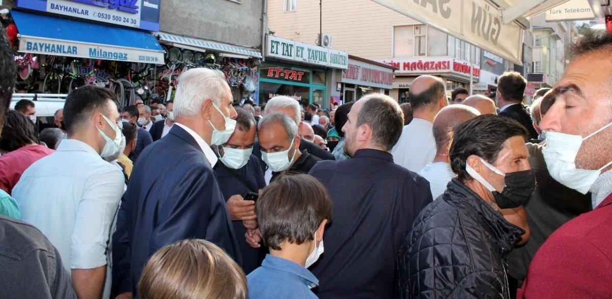 Meral Akşener’in Bayburt ziyaretinde vatandaşlarla partililer arasında arbede