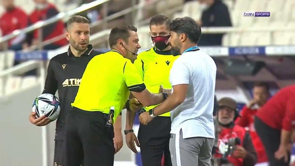 Sivassporlu Felix, İlhan Palut'u takım arkadaşı sandı