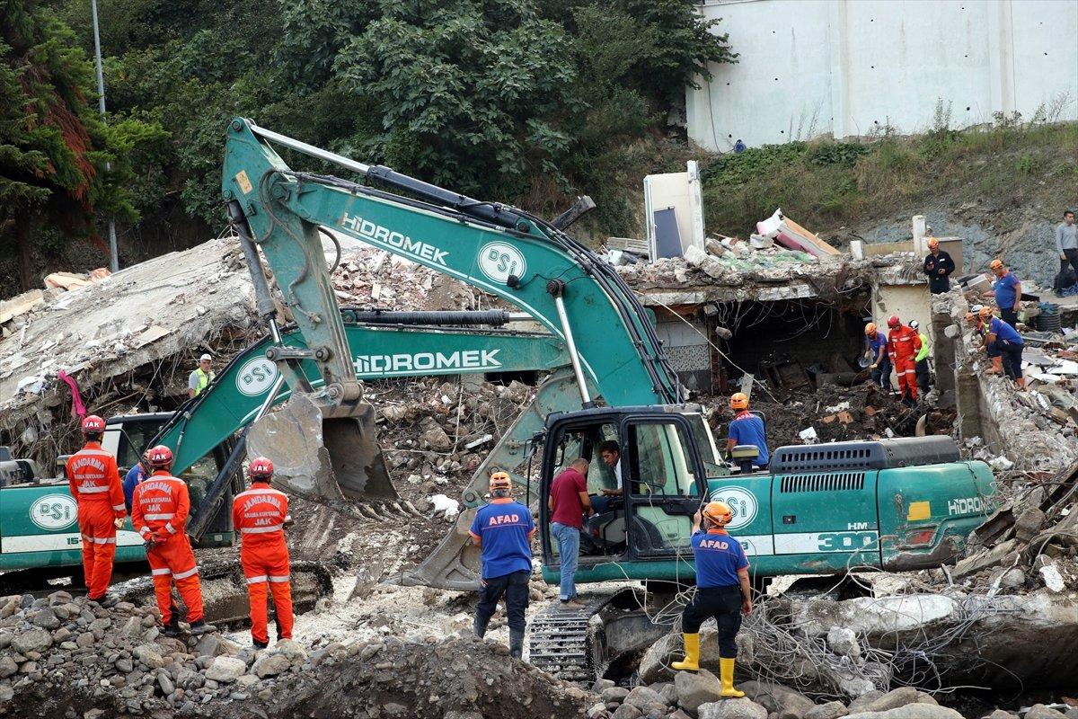 Kastamonu'da çöken binanın müteahhidinin mal varlığına tedbir kararı